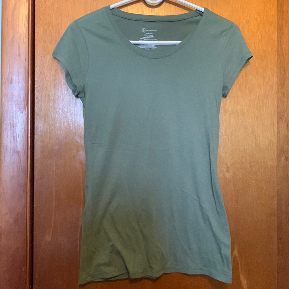 🌻2/$10🌻  Army Green Shirt